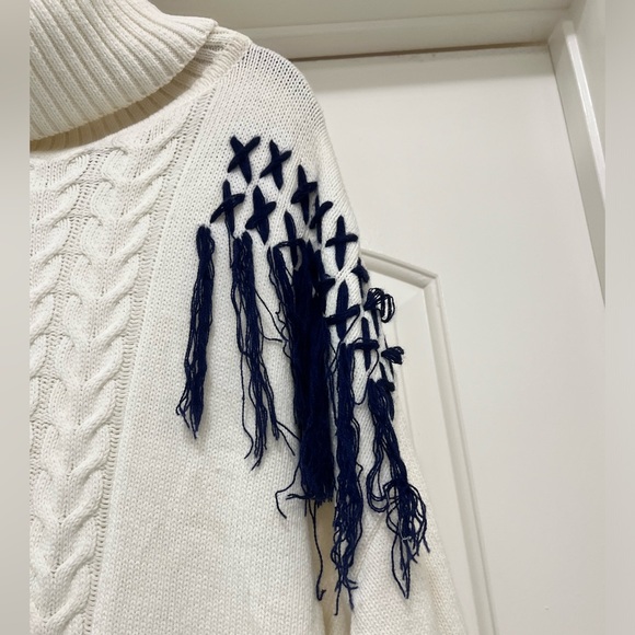 NWT Bloomingdales Oversized Stitched Cable Knit Turtleneck Sweater - Picture 5 of 8